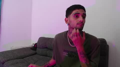 edward_johnsonn online show from September 22, 2025, 1:51 am