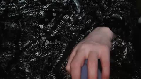 edwardaims_2please online show from December 4, 2025, 3:38 am