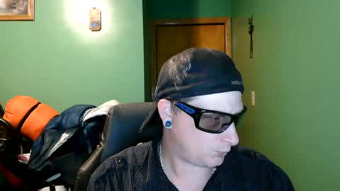 Snapshot of edwardaims_2please chatting on June 21, 2026, 2:58 am edwardaims_2please online show from June 21, 2026, 2:58 am