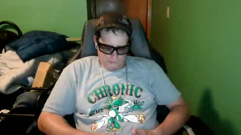 Snapshot of edwardaims_2please chatting on July 3, 2026, 2:51 am edwardaims_2please online show from July 3, 2026, 2:51 am
