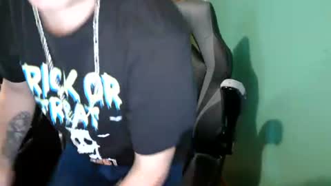 Snapshot of edwardaims_2please chatting on July 13, 2026, 2:20 pm edwardaims_2please online show from July 13, 2026, 2:20 pm