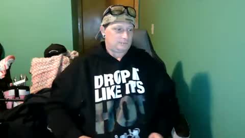 Snapshot of edwardaims_2please chatting on July 16, 2026, 2:50 am edwardaims_2please online show from July 16, 2026, 2:50 am
