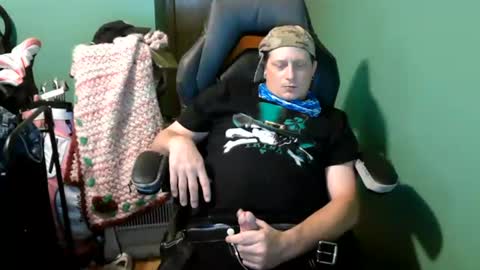 Snapshot of edwardaims_2please chatting on July 17, 2026, 4:34 pm edwardaims_2please online show from July 17, 2026, 4:34 pm