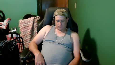 Snapshot of edwardaims_2please chatting on July 18, 2026, 4:38 am edwardaims_2please online show from July 18, 2026, 4:38 am
