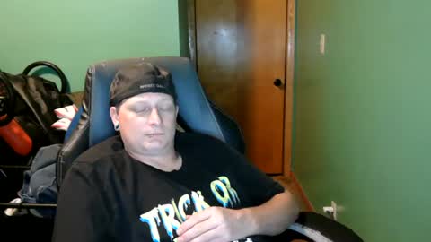 Snapshot of edwardaims_2please chatting on July 25, 2026, 3:37 am edwardaims_2please online show from July 25, 2026, 3:37 am