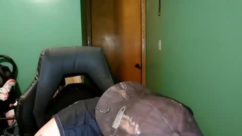 Snapshot of edwardaims_2please chatting on July 30, 2026, 2:32 am edwardaims_2please online show from July 30, 2026, 2:32 am
