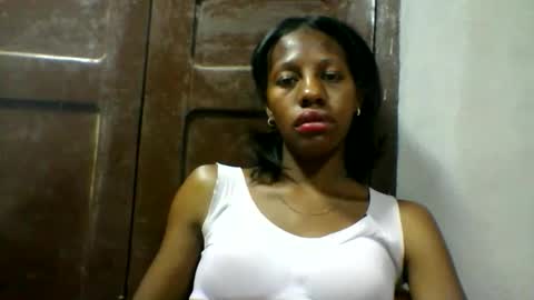 edwige770943 online show from April 23, 2026, 12:40 pm