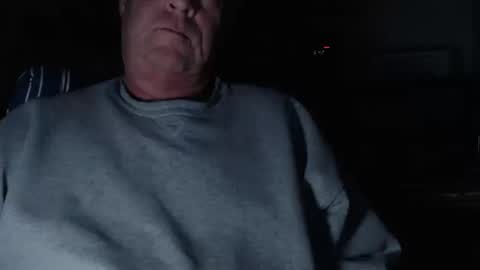 eeyoreeeyore online show from October 10, 2025, 3:27 am