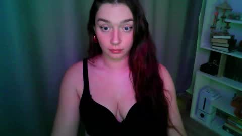 effie_balconii online show from September 14, 2025, 2:38 pm