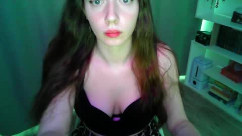 effie_balconii online show from April 10, 2026, 10:53 am