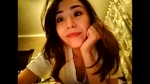 Effy online show from December 4, 2024, 12:14 pm