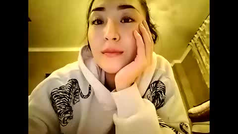 Effy online show from December 11, 2024, 12:34 pm