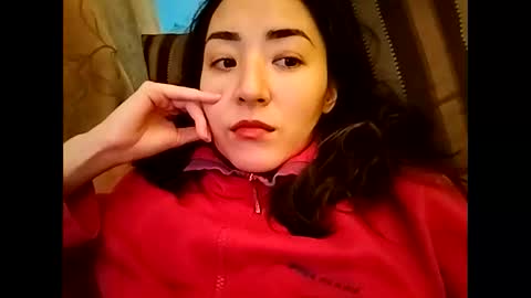 Effy online show from January 3, 2025, 11:57 am