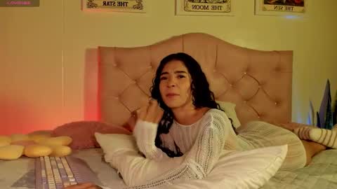 effy online show from September 12, 2025, 6:02 am