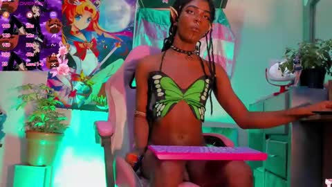 effy_marinn online show from September 15, 2025, 9:09 am