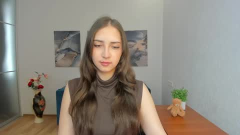 Effy Royse online show from April 19, 2026, 5:40 am