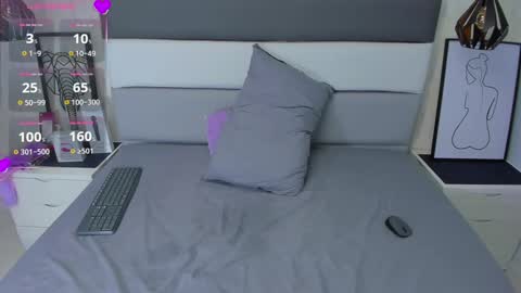  E F F Y  online show from February 7, 2025, 10:30 pm