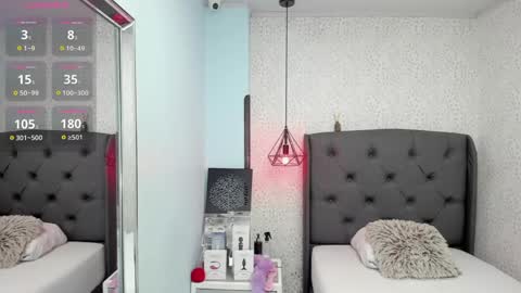  E F F Y  online show from April 8, 2026, 12:16 pm