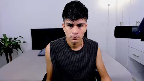 eiden_allenx1 online show from January 6, 2025, 10:46 am