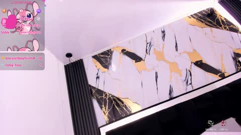 eileenn tanihara online show from November 11, 2025, 9:20 am