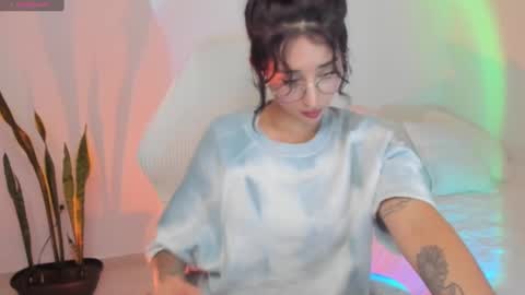   EileenFord    online show from February 11, 2025, 11:22 pm