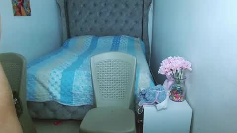 eimy_andres online show from January 30, 2025, 11:33 am