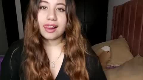 Snapshot of eimy_collin chatting on February 6, 2025, 5:25 am EIMY MODEL INDEPENDENT online show from February 6, 2025, 5:25 am