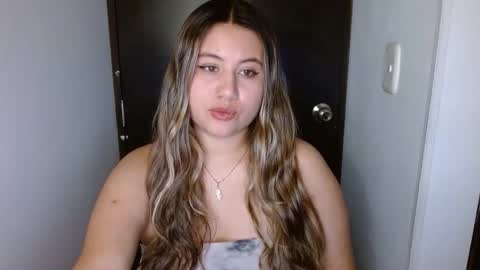 Snapshot of eimy_collin chatting on December 3, 2025, 5:15 am EIMY MODEL INDEPENDENT online show from December 3, 2025, 5:15 am