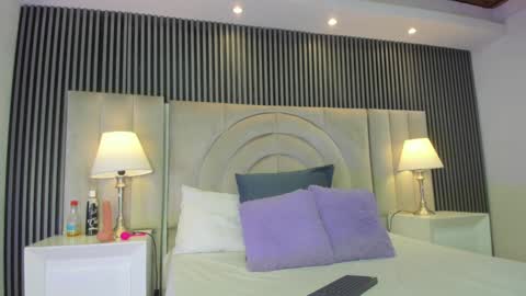 Eymmy online show from January 23, 2025, 3:58 am