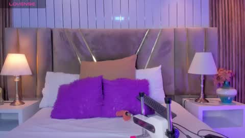 Eymmy online show from February 10, 2025, 3:24 am