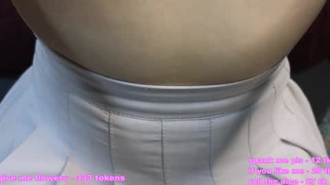 Snapshot of eipril_blushhh chatting on December 19, 2024, 2:02 pm Eipril online show from December 19, 2024, 2:02 pm