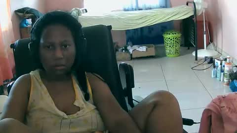 Eirondra Valeen online show from October 28, 2025, 11:25 am