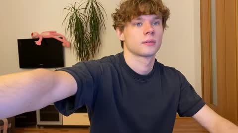 Eitan online show from February 11, 2025, 3:18 pm