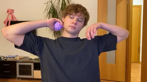 Eitan online show from March 3, 2025, 4:24 pm