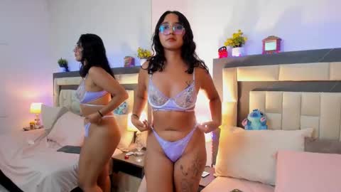 eizamore_ online show from March 7, 2025, 12:37 am