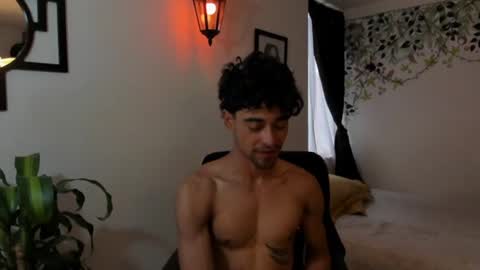 xoxo online show from January 8, 2025, 9:23 pm