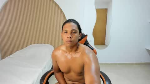 ekko_s online show from May 4, 2026, 12:12 pm
