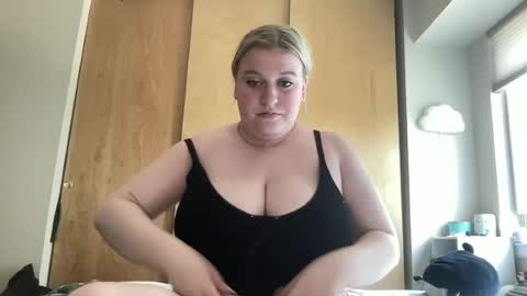 Snapshot of ekl22 chatting on July 1, 2026, 5:34 pm ekl22 online show from July 1, 2026, 5:34 pm