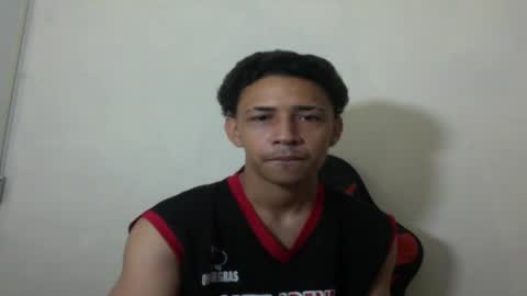 Instagram BelowAbajo online show from April 18, 2026, 3:10 am