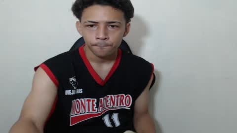 Instagram BelowAbajo online show from April 22, 2026, 2:14 am