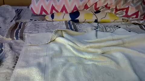 petite online show from January 13, 2025, 8:26 pm