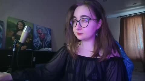 If you like it when I meow give me a thumbs up online show from February 14, 2025, 10:17 am