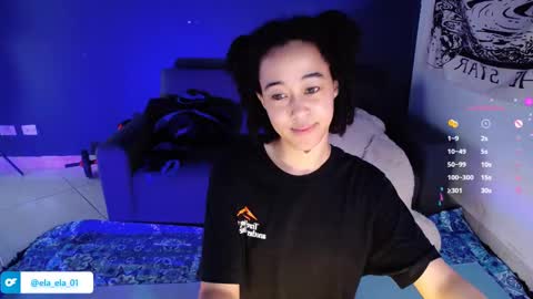 Ela  Help me reach 100 thumbs up online show from December 3, 2024, 11:44 am