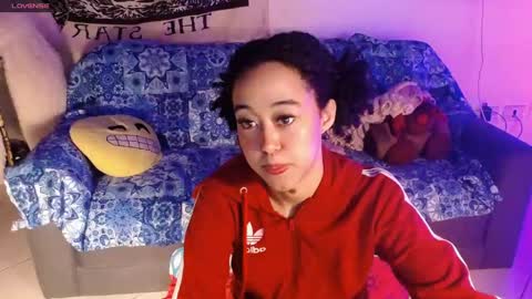 Ela  Help me reach 100 thumbs up online show from February 14, 2025, 12:30 am