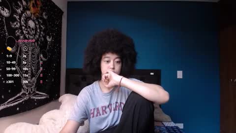 Ela  Help me reach 100 thumbs up online show from October 16, 2025, 7:37 pm