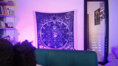 Ela  Help me reach 100 thumbs up online show from April 22, 2026, 2:03 am