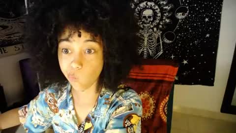 Ela  Help me reach 100 thumbs up online show from June 15, 2026, 2:25 am