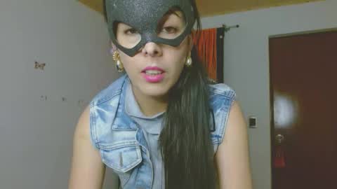 ela_3611 online show from October 5, 2025, 3:16 am