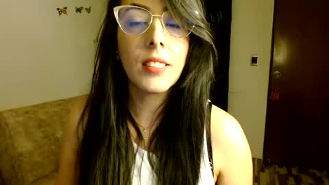 ela_3611 online show from June 9, 2026, 3:51 am
