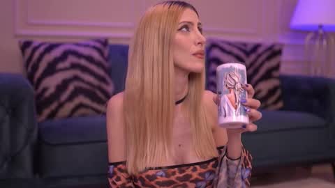 Ella online show from March 27, 2026, 5:35 am